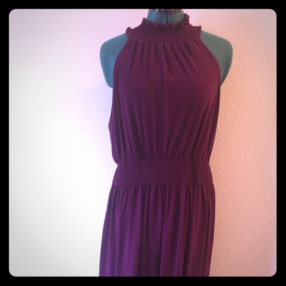 Purple sleeveless with back peak hole & 3 buttons